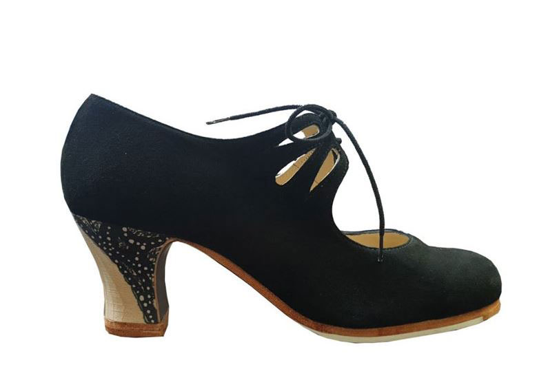 Chaussures de Flamenco Begoña Cervera. Cordonera Calado