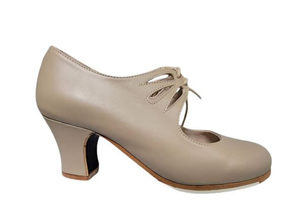 Chaussures de Flamenco Begoña Cervera. Cordonera Calado