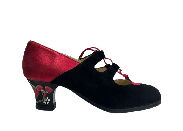 Flamenco Shoes from Begoña Cervera. Model: Floreo